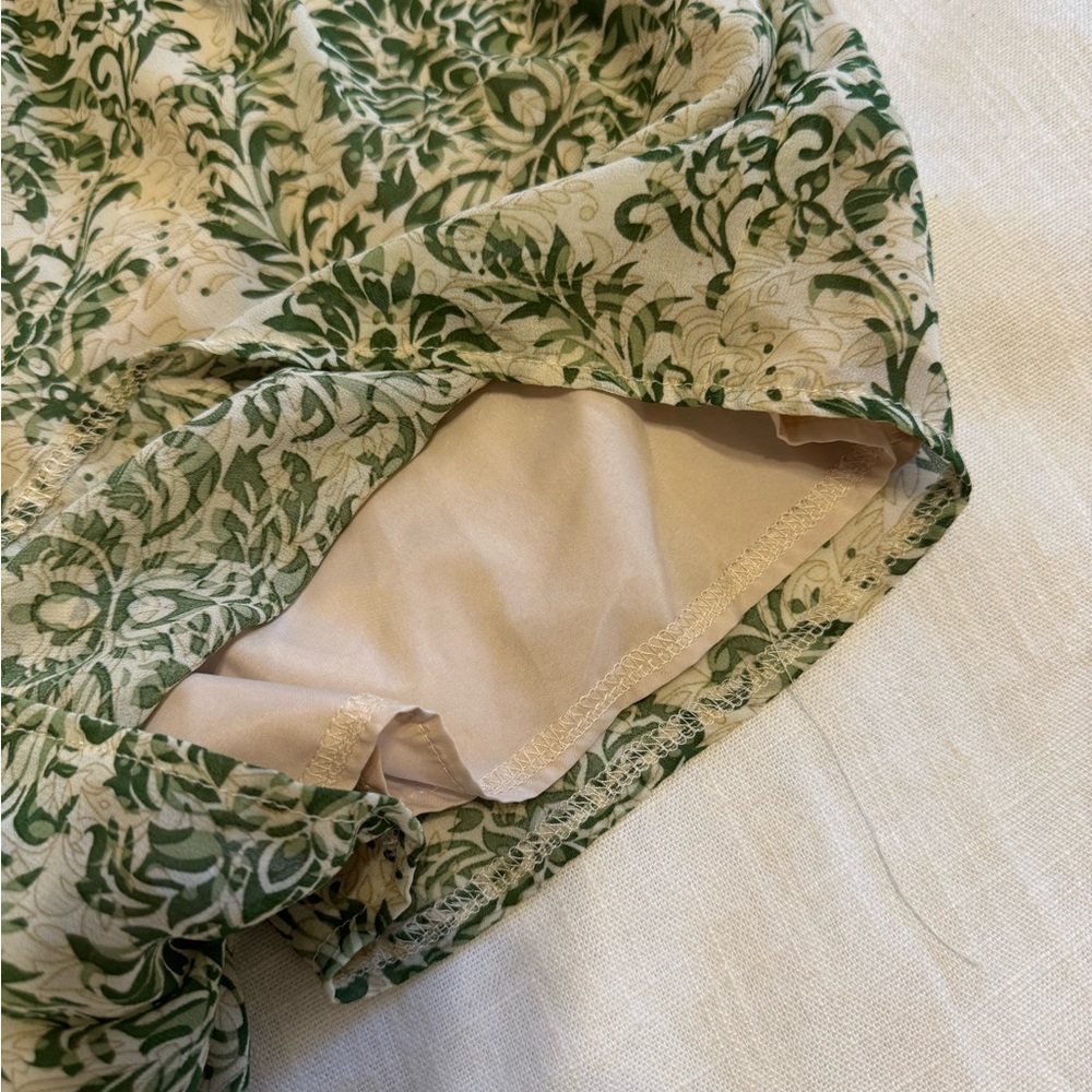 Patterned Shorts - Picture 2 of 3